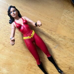 DC Comics Red and Black Action Figure 2001 Wonder Woman ✨